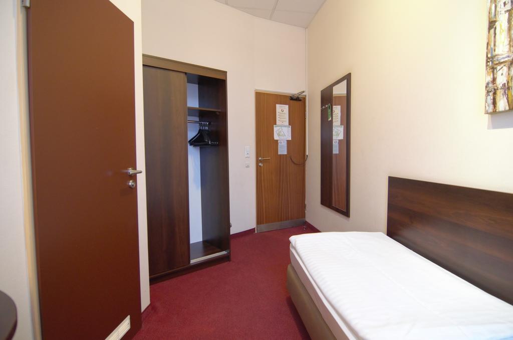 Hotel Polo Am Zob Hamburg Room photo