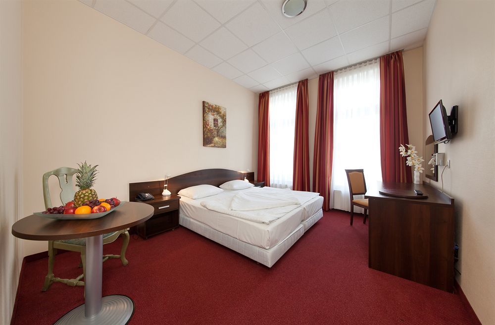 Hotel Polo Am Zob Hamburg Exterior photo
